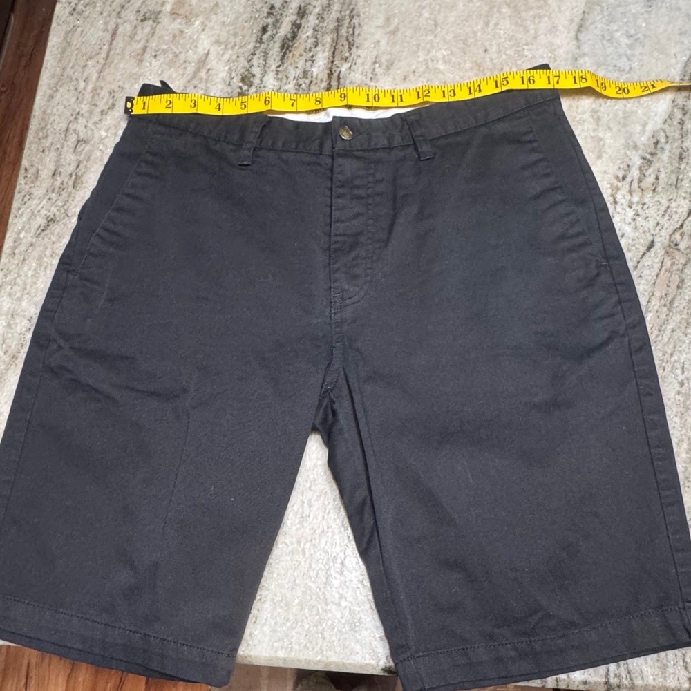 Volcom Shorts Mens 33 Black Chino Skate Flat Front Casual JEH01-0220-01 - Picture 3 of 13